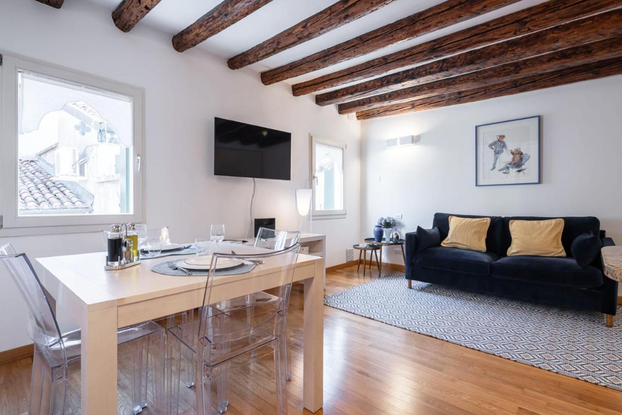 Apartamento Ca' Laura - San Marco Canal View Venecia